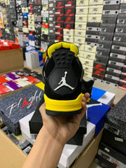 Air Jordan 4 Retro