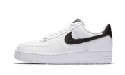 '07 White Black Pebbled Leather