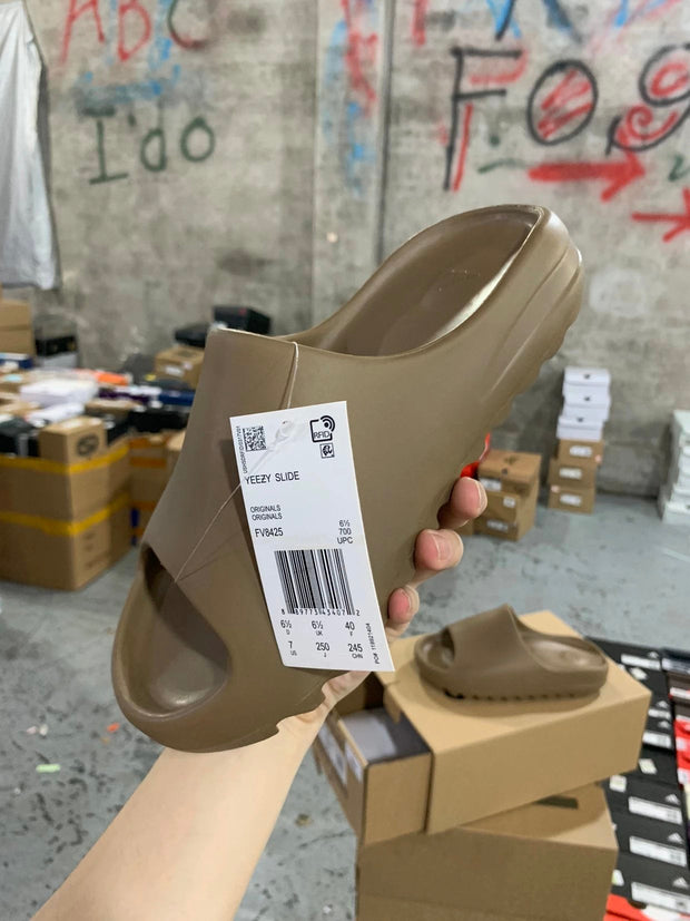 AD originals Yeezy Slide "Pure"'