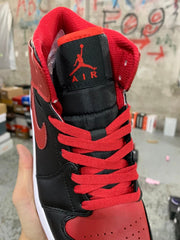 Air Jordan 1 Mid "Alternate Bred”