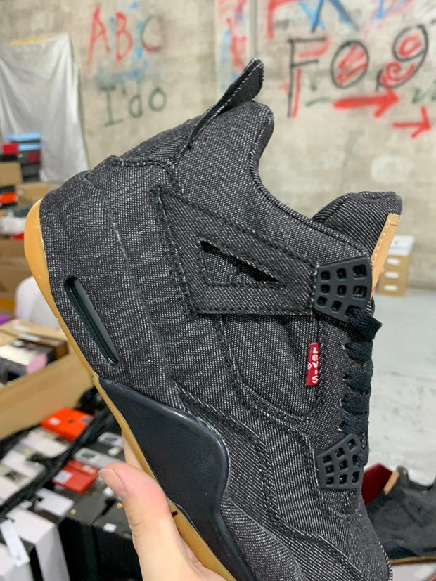 Air Jordan 4 Retro X Levis