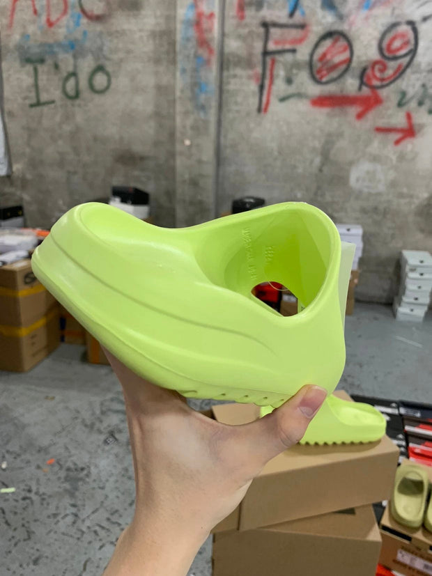 AD originals Yeezy Slide "Pure"'