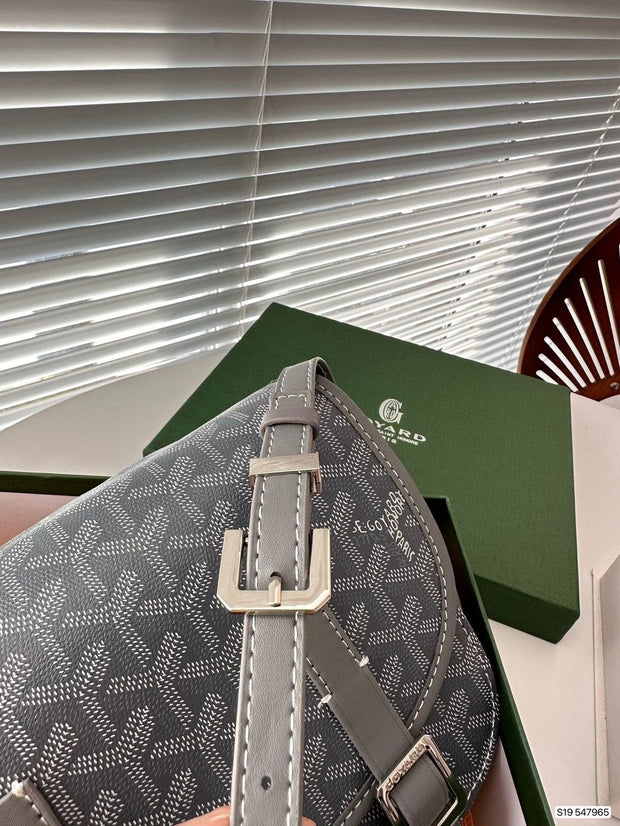 Goya messenger bag