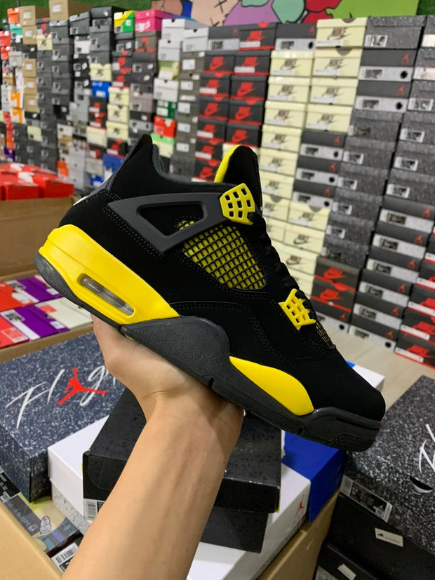 Air Jordan 4 Retro