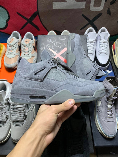 Kaws x Air Jordan 4