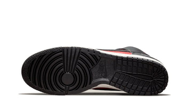 1985 Undercover Gym Red