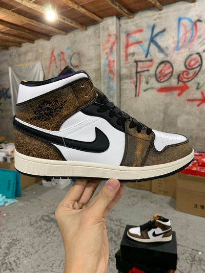Air Jordan 1 Mid Wear Away