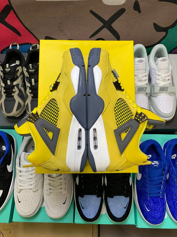 Air Jordan 4 Retro Lighting