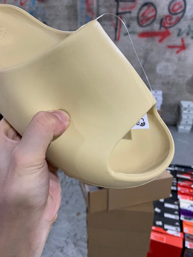 AD originals Yeezy Slide "Pure"'