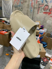 AD originals Yeezy Slide "Pure"'