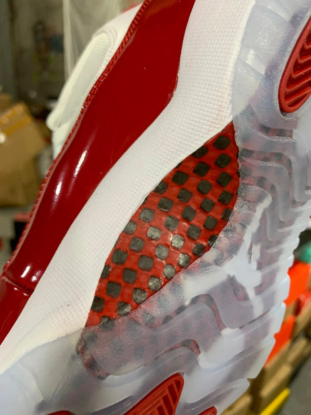 Air Jordan 11 Retro " Cherry "