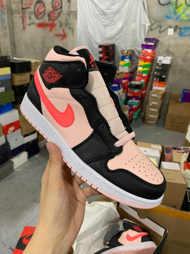 Air Jordan 1 Mid