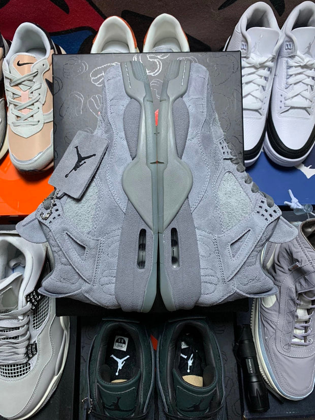 Kaws x Air Jordan 4
