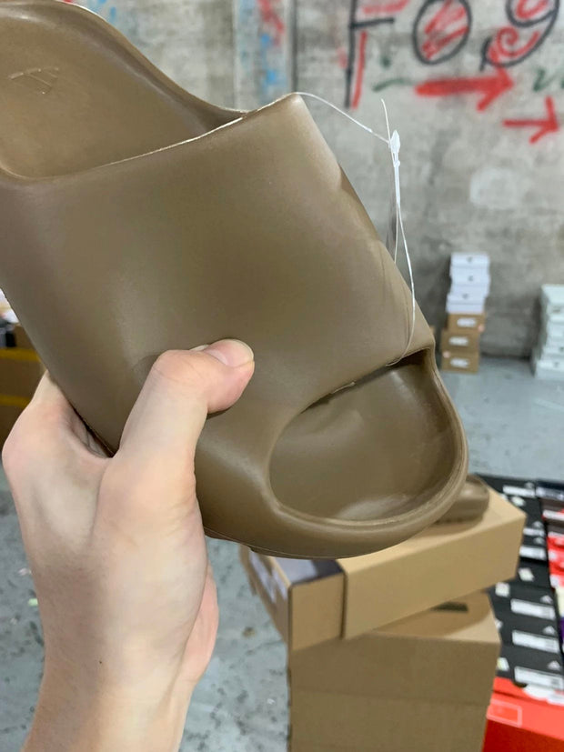 AD originals Yeezy Slide "Pure"'