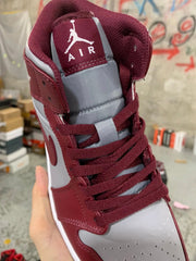Air Jordan 1 Mid Team Rea
