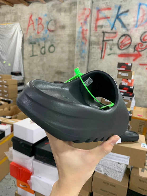 AD originals Yeezy Slide "Pure"'
