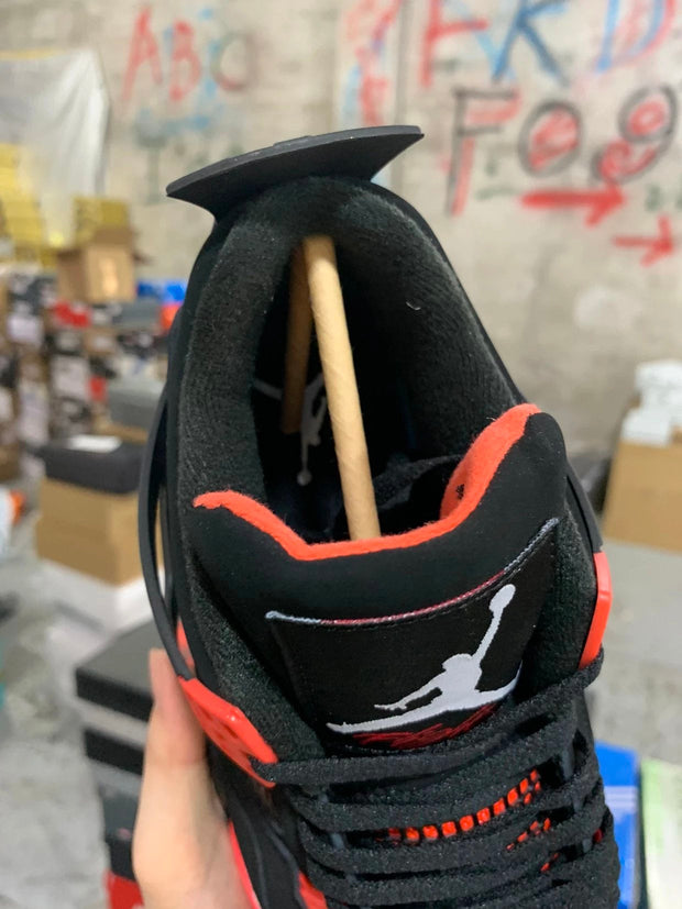Air Jordan 4 Retro "Red Thunder"