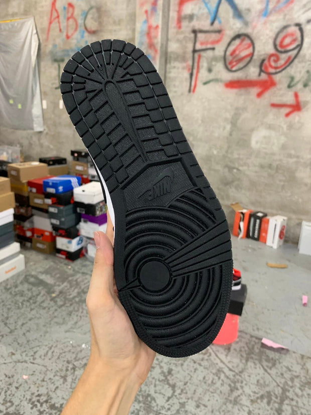 Air Jordan 1 Mid