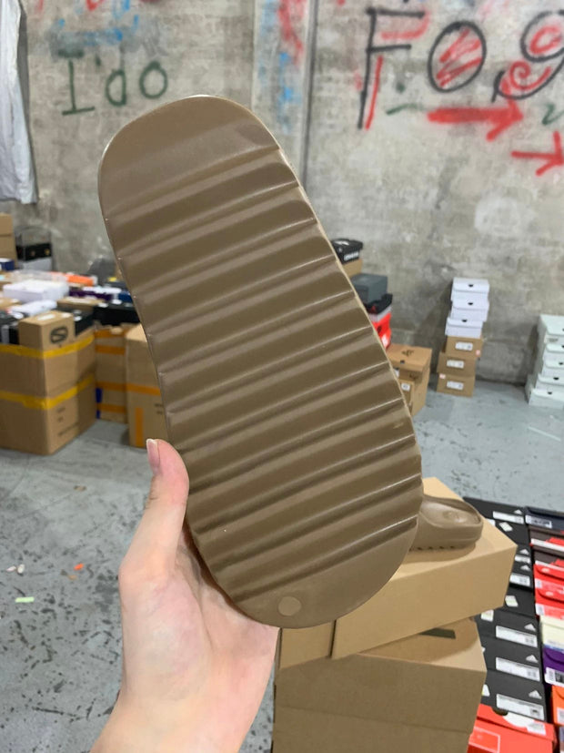 AD originals Yeezy Slide "Pure"'