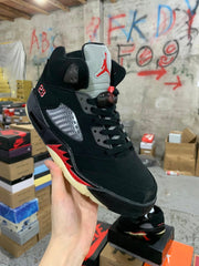 Air Jordan 5 Retro Black Metallic Silver (GS)