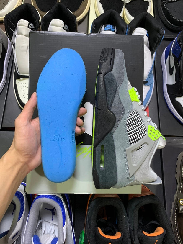 Air Jordan 4 retro se95neon