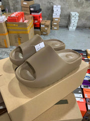 AD originals Yeezy Slide "Pure"'