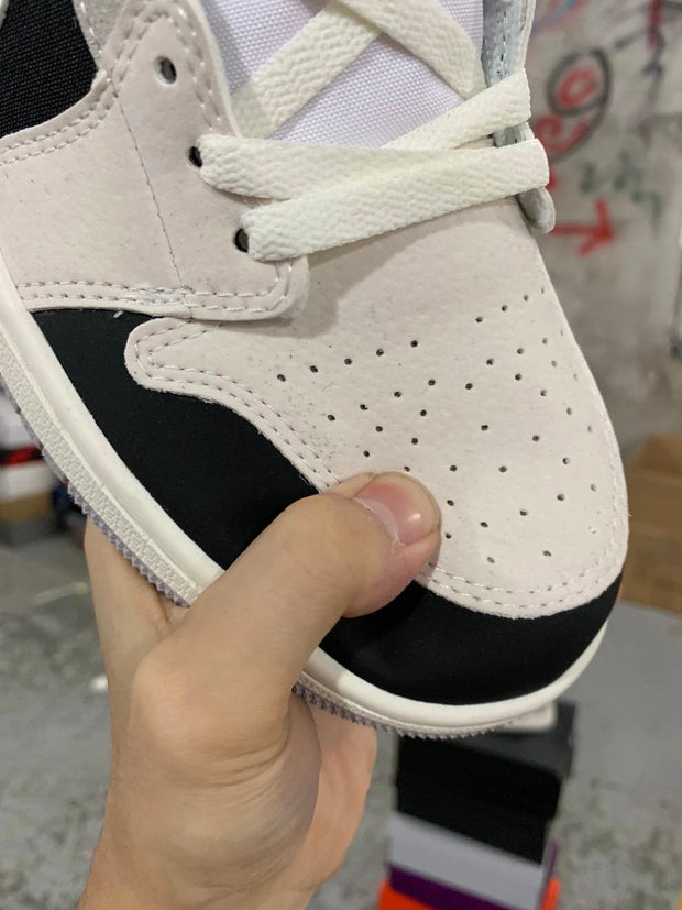 Air Jordan 1 Mid SE