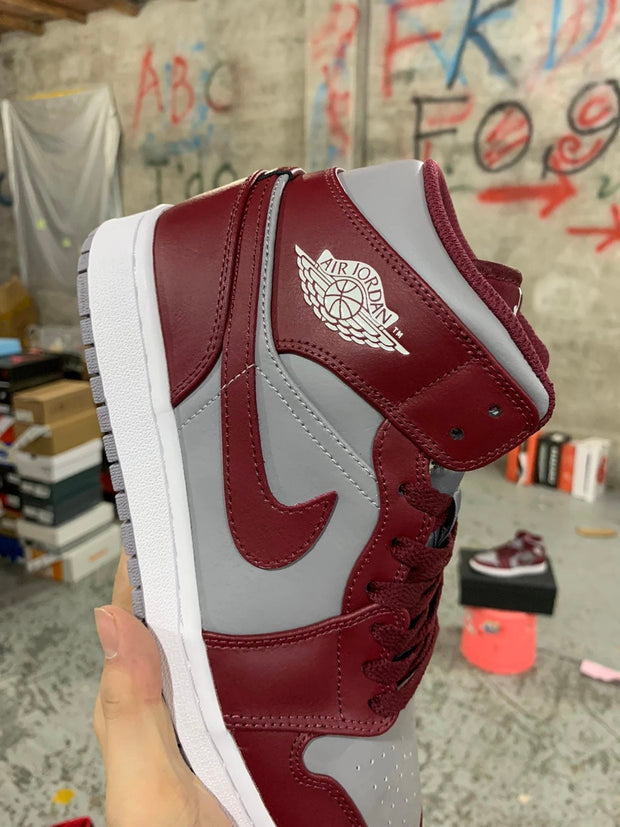 Air Jordan 1 Mid Team Rea