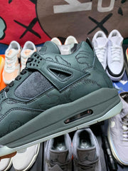 Kaws x Air Jordan 4