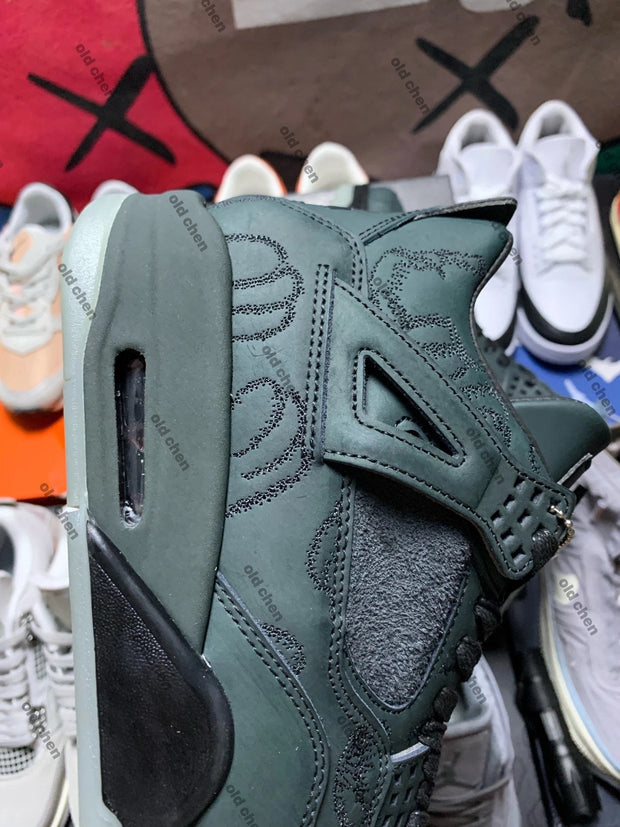 Kaws x Air Jordan 4