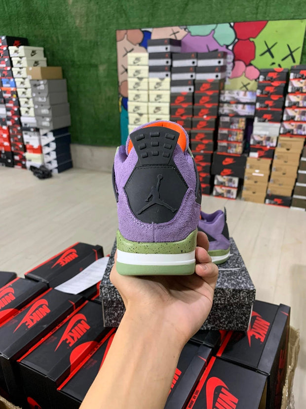 Air Jordan 4 Retro