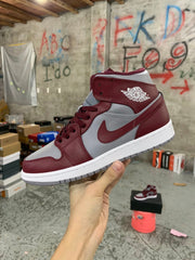 Air Jordan 1 Mid Team Rea