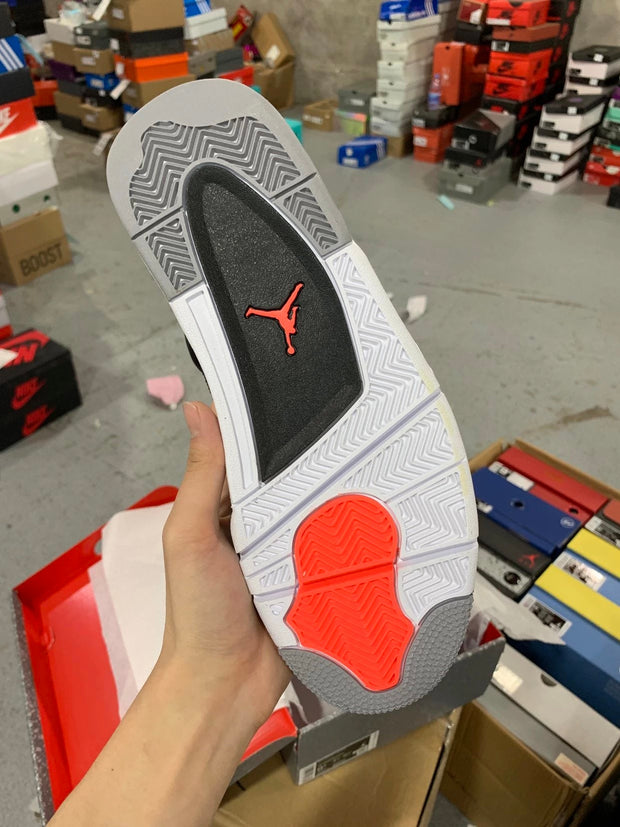 AJ4