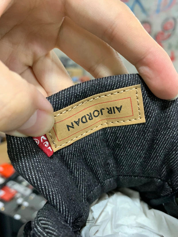 Air Jordan 4 Retro X Levis