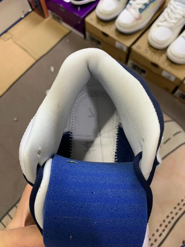Air Jordan 13 Retro "Obsidian"