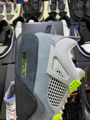 Air Jordan 4 retro se95neon