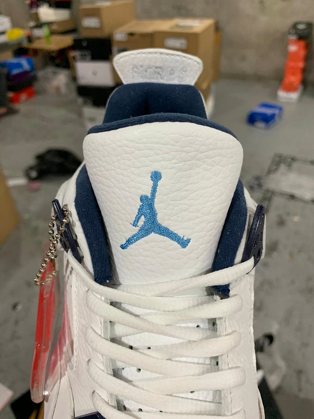 Air Jordan 4 Retro Columbia (2015）