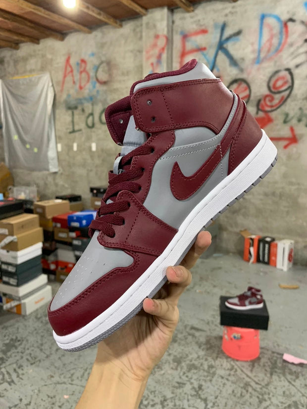 Air Jordan 1 Mid Team Rea