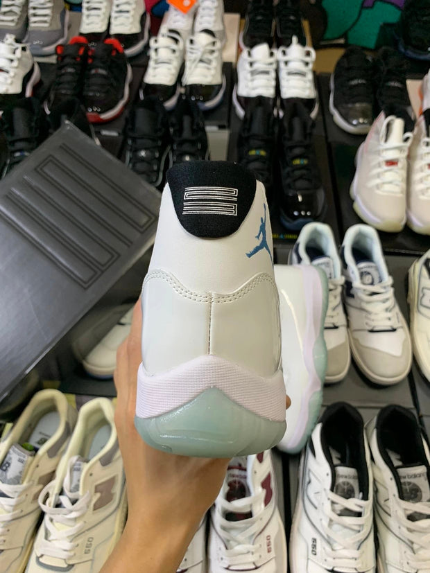 Air Jordan 11