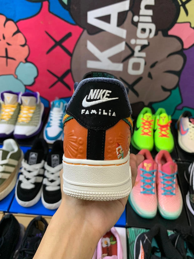Air Force 1 '07 Low Siempre Familia