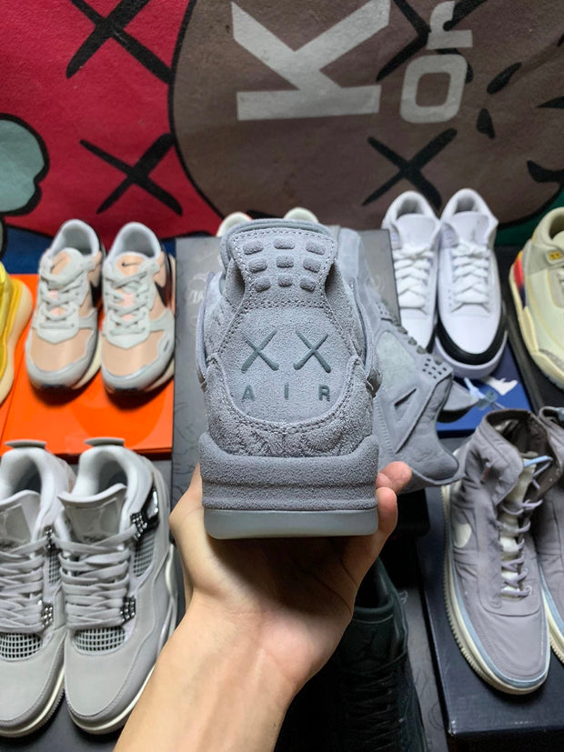 Kaws x Air Jordan 4
