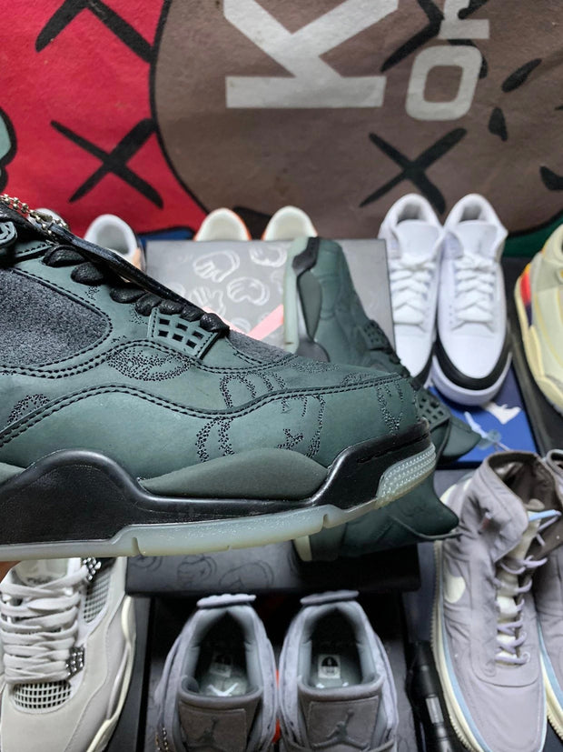 Kaws x Air Jordan 4