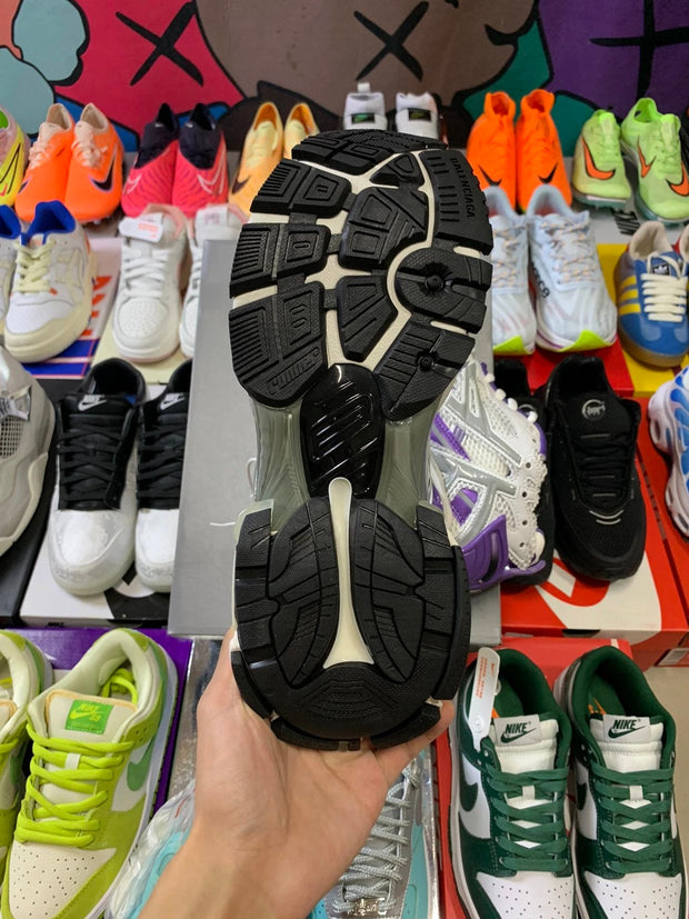 BALENCIAGA Runner Sneaker
