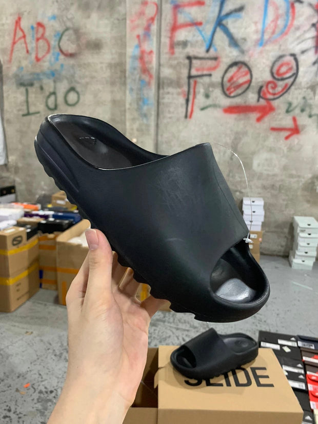 AD originals Yeezy Slide "Pure"'