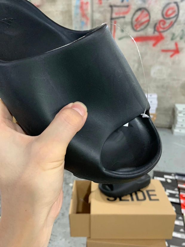 AD originals Yeezy Slide "Pure"'
