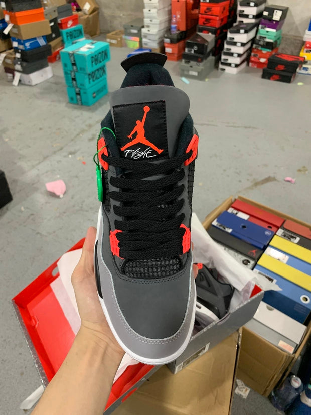 AJ4