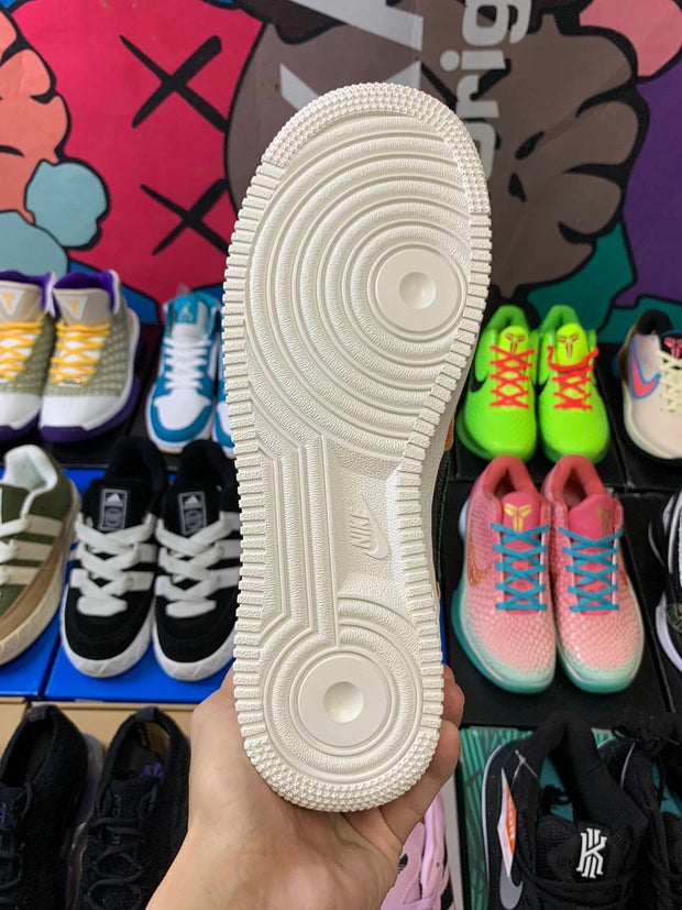 Air Force 1 '07 Low Siempre Familia