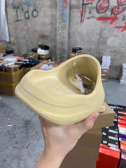 AD originals Yeezy Slide "Pure"'
