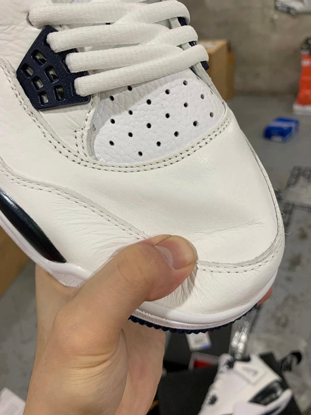 Air Jordan 4 Retro Columbia (2015）