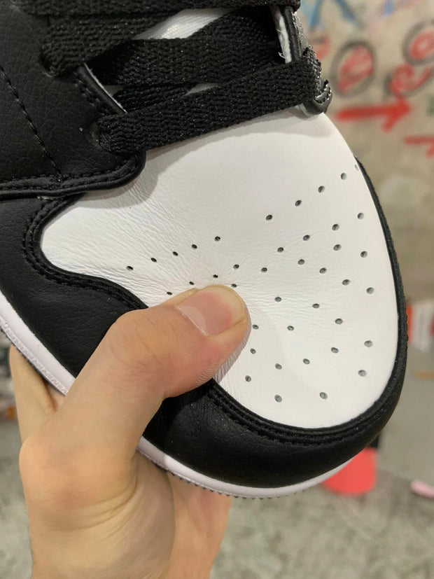 Air Jordan 1 Mid